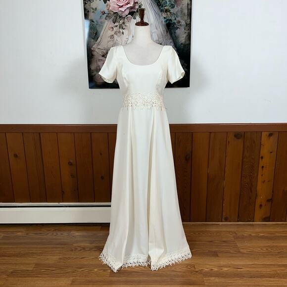 Beautiful Vintage 90s JCPenney for Alfred Angelo Simple Crepe Wedding Gown! - Picture 2 of 7